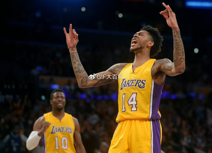 三个榜眼全废，科比力荐塔图姆被无视，湖人管理层亲手毁掉王朝|科比·布莱恩特|鲍尔|全明星|拉塞尔|布兰登-英格拉姆_新浪体育_新浪新闻